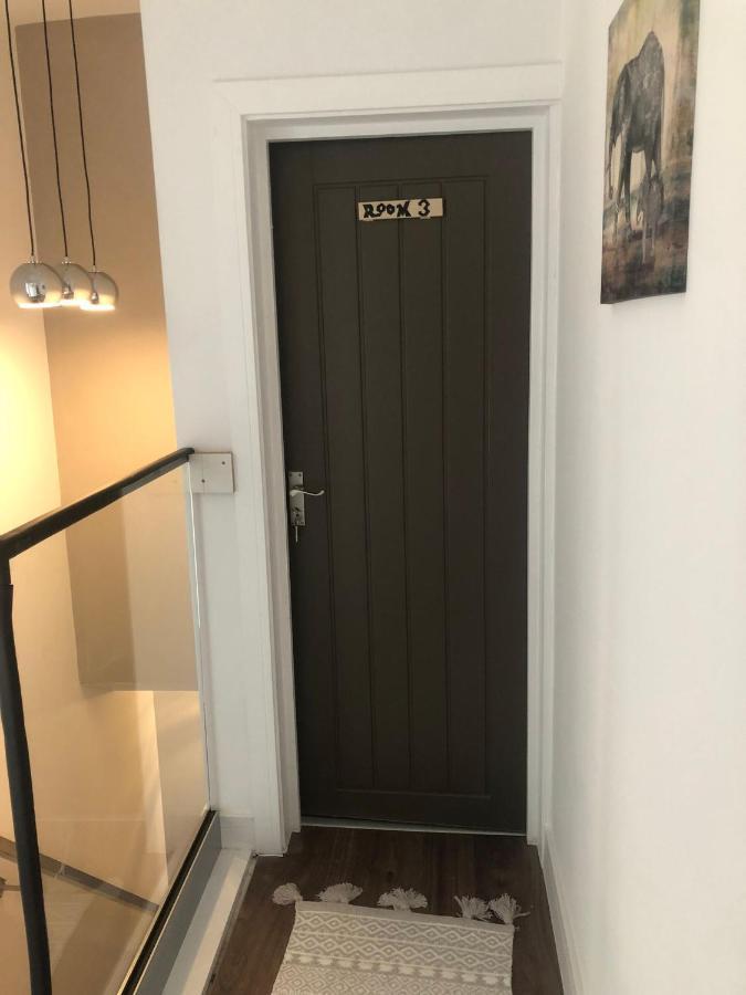 Blue House Bed & Breakfast Линкълн Екстериор снимка